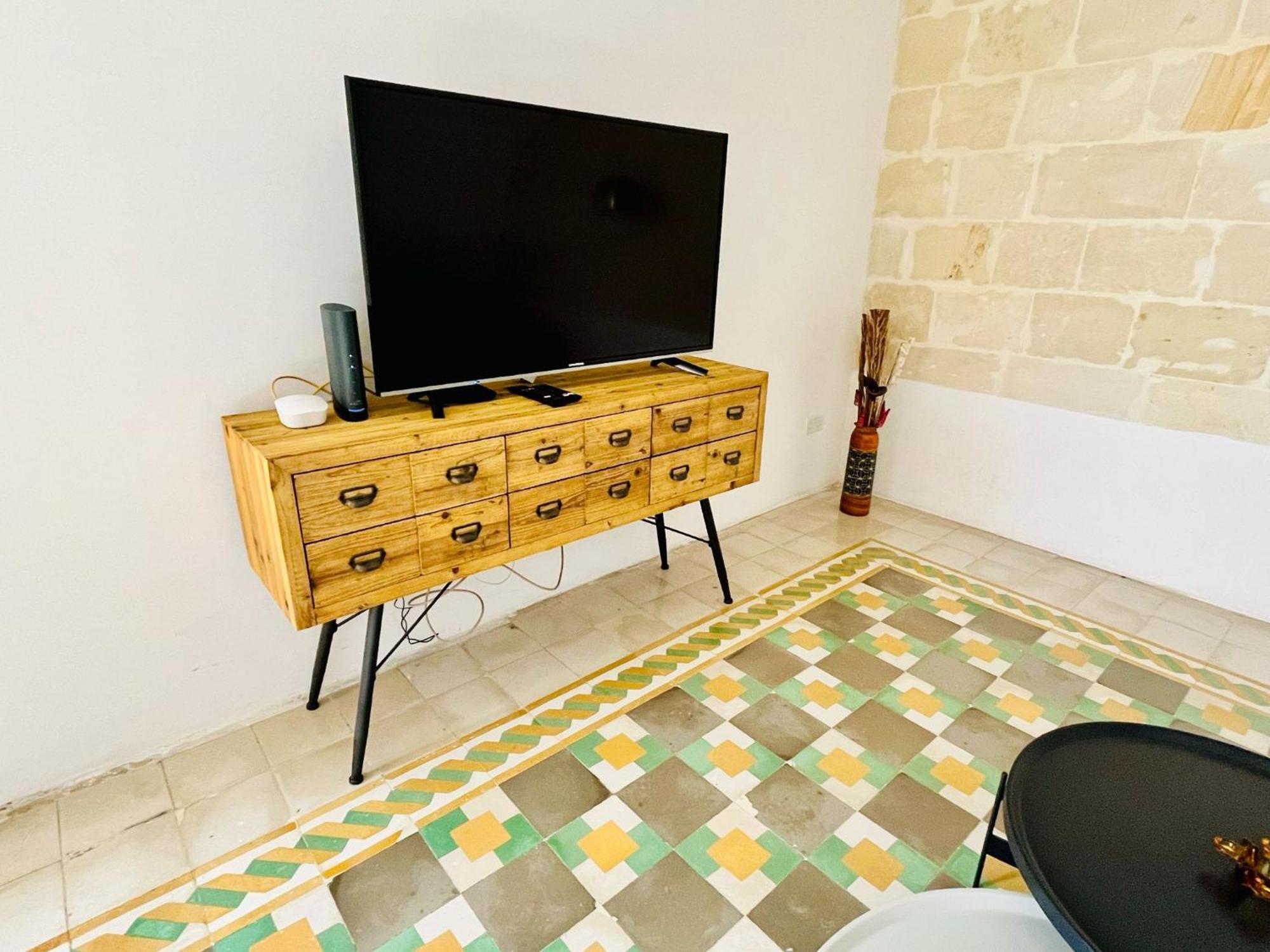 Cozy Charming Apartment In Old Bakery Street バレッタ エクステリア 写真